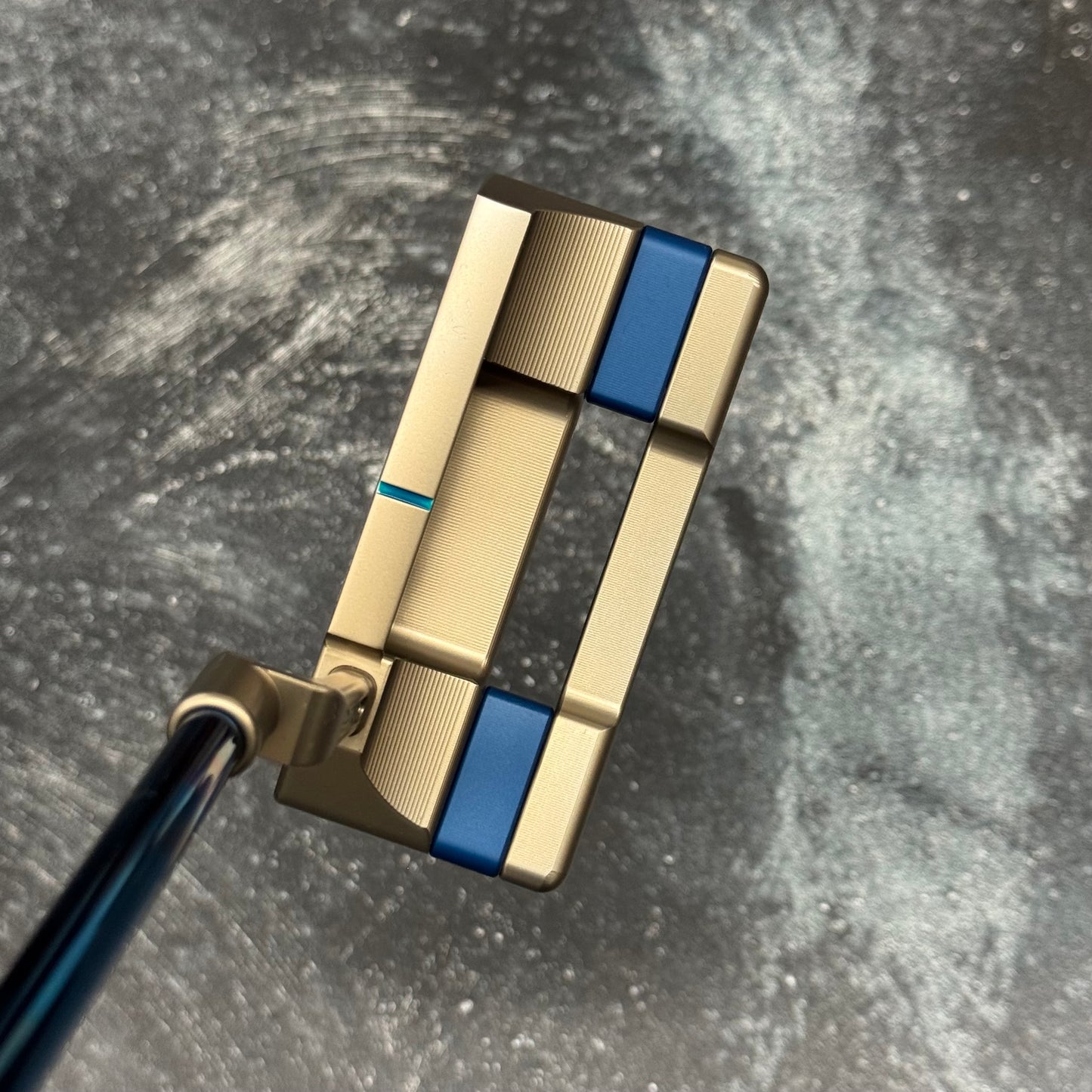 Scotty Cameron Studio Style Squareback 2 (Chromatic Bronze finish)