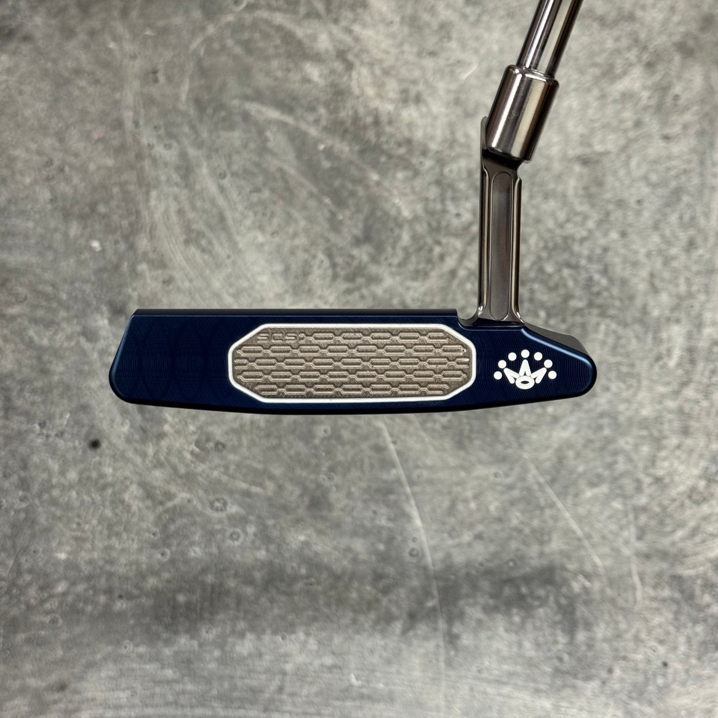 Studio Style Polished Blue Bulletback (Popular Design)