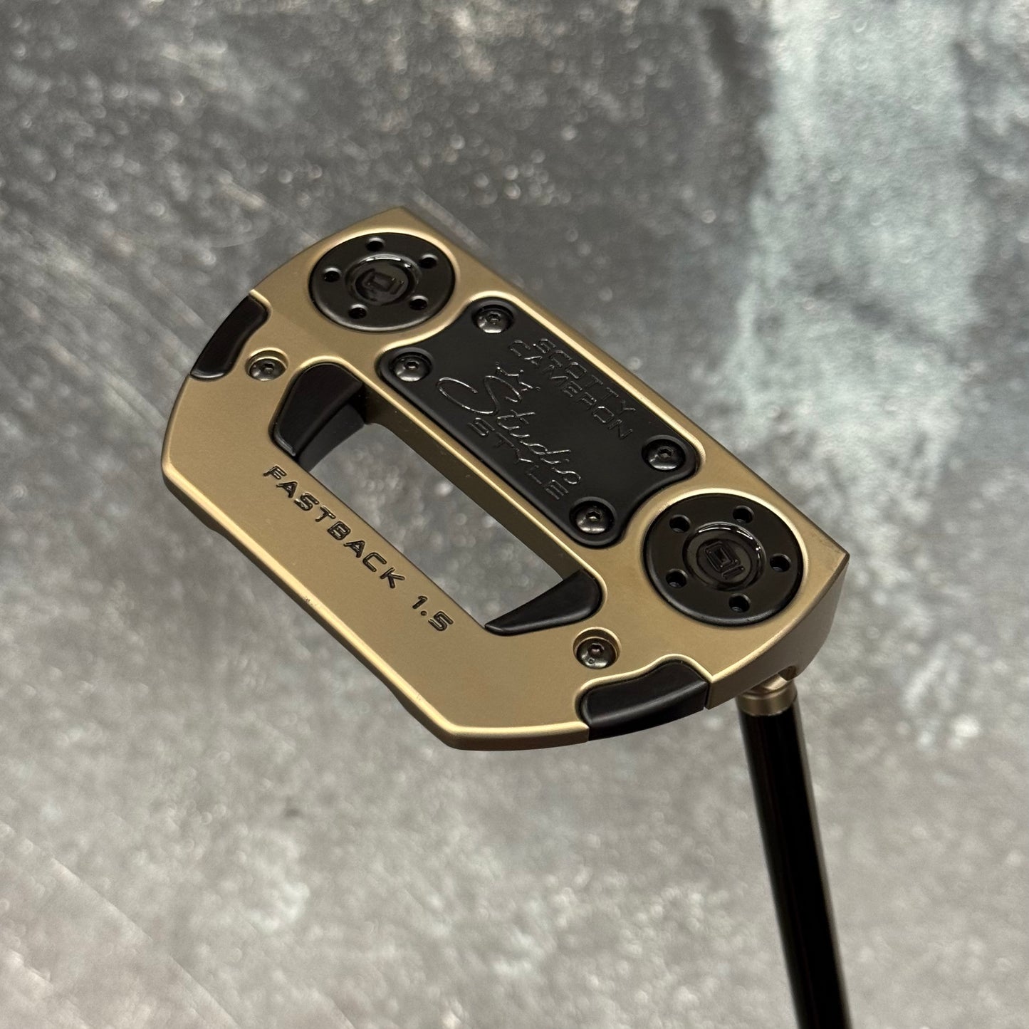 Scotty Cameron Studio Style Fastback 1.5 (Chromatic Bronze finish)