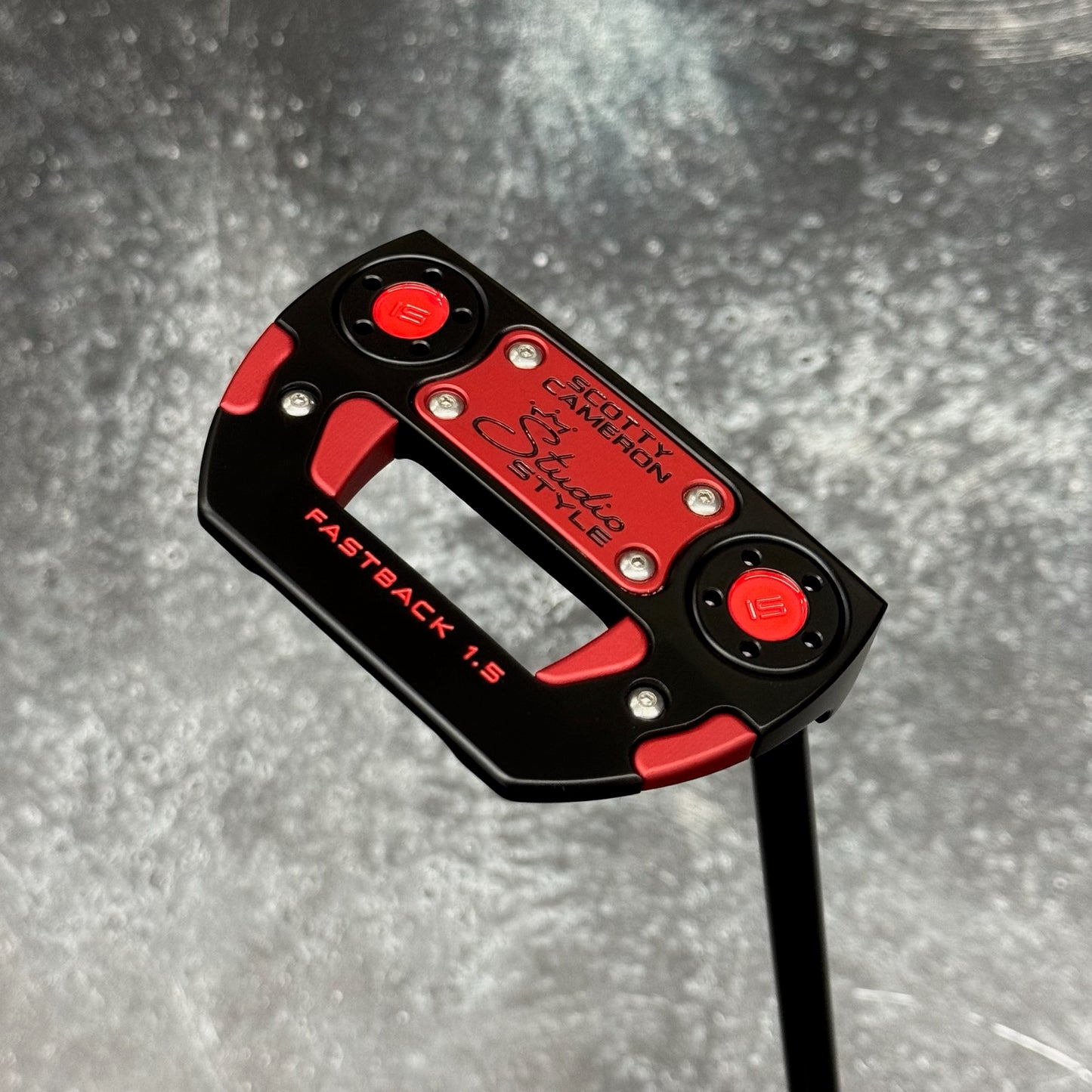 Scotty Cameron Studio Style Fastback 1.5 (Black PVD & Red Anodized)