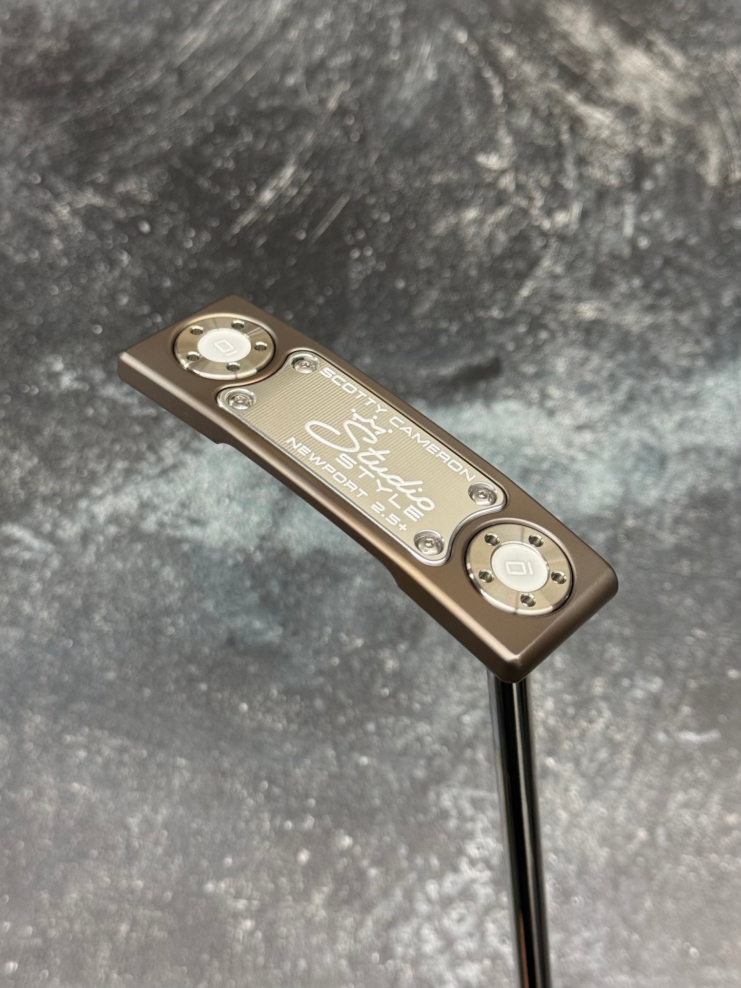 Scotty Cameron Studio Style Newport 2.5+ Rustic Torched