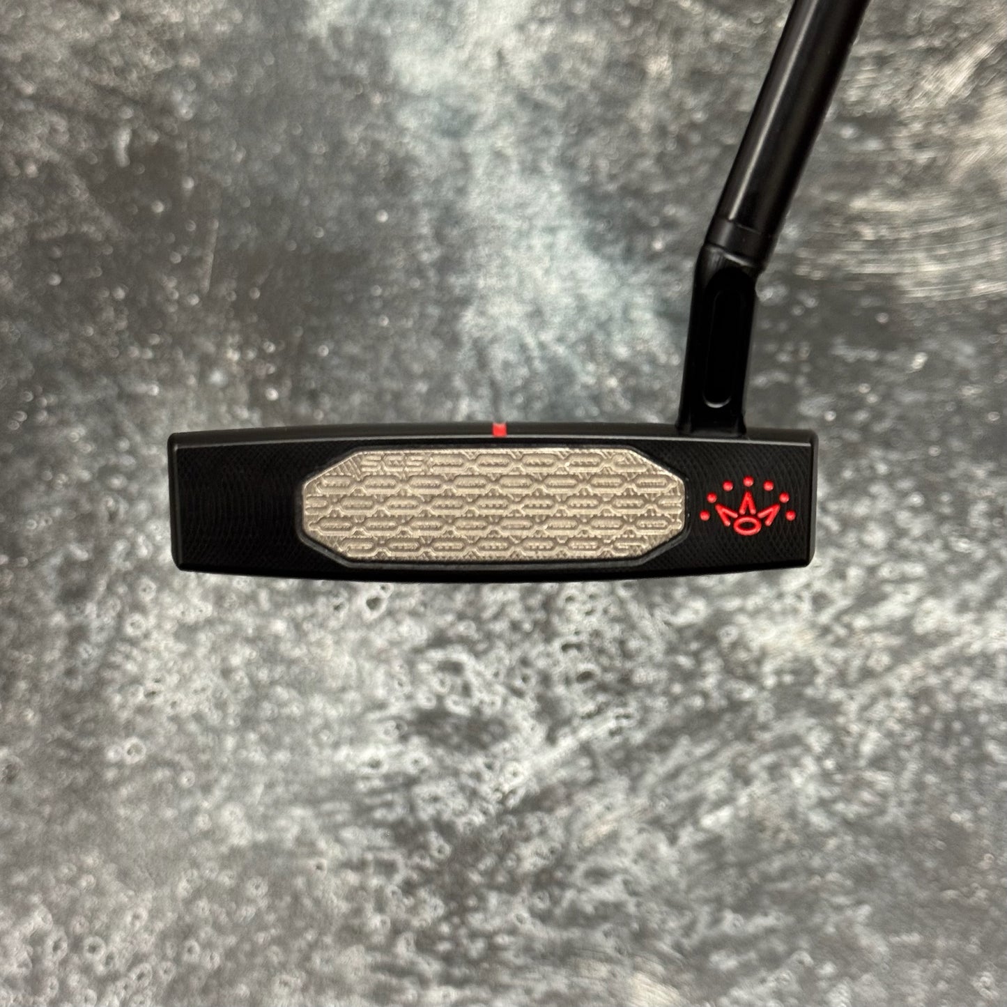 Scotty Cameron Studio Style Fastback 1.5 (Black PVD & Red Anodized)