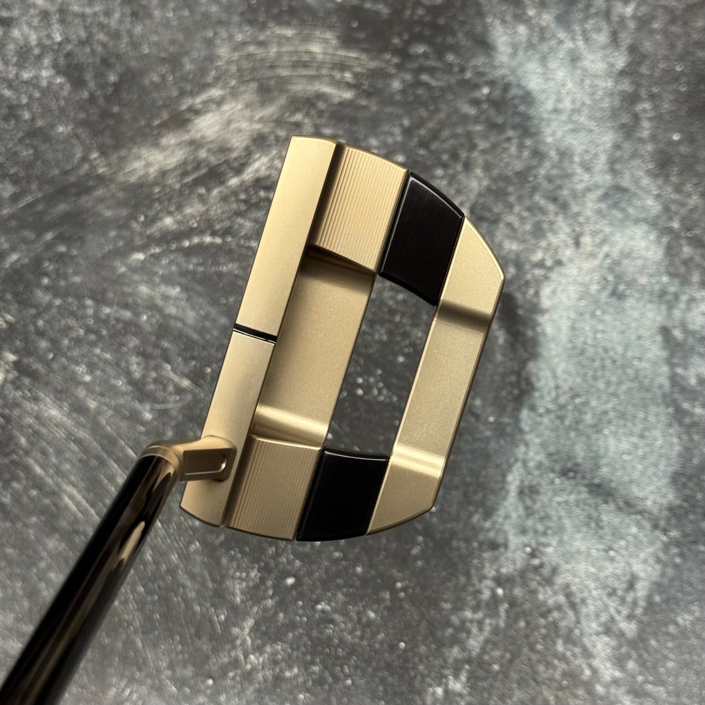 Scotty Cameron Studio Style Fastback 1.5 (Chromatic Bronze finish)