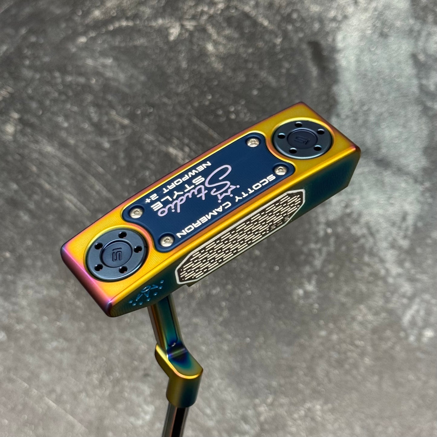 Scotty Cameron Studio Style Newport 2+ (Crazy Rainbow PVD)