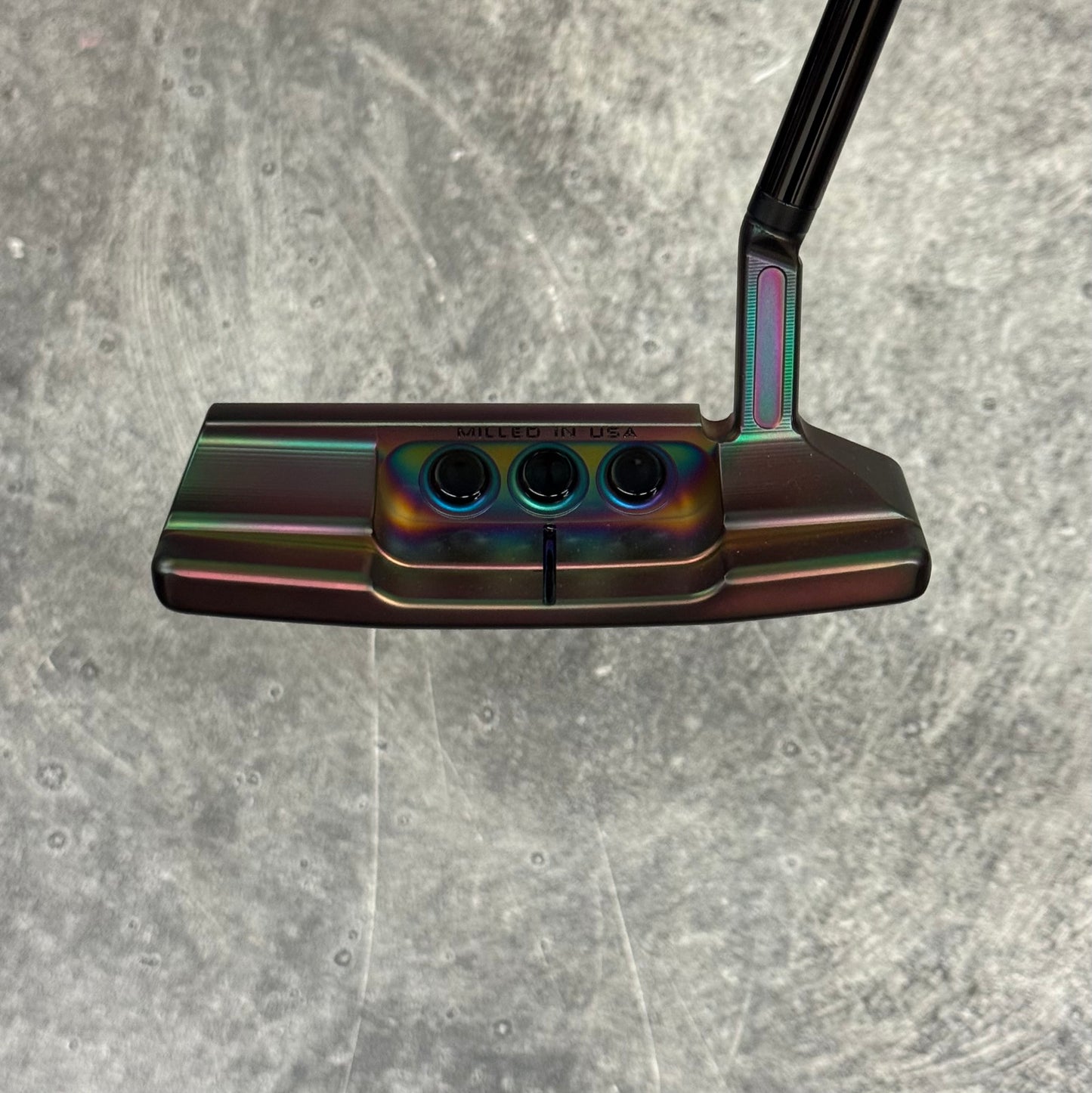 Scotty Cameron Super Select Newport 2.5+ Left Handed (Black Rainbow)