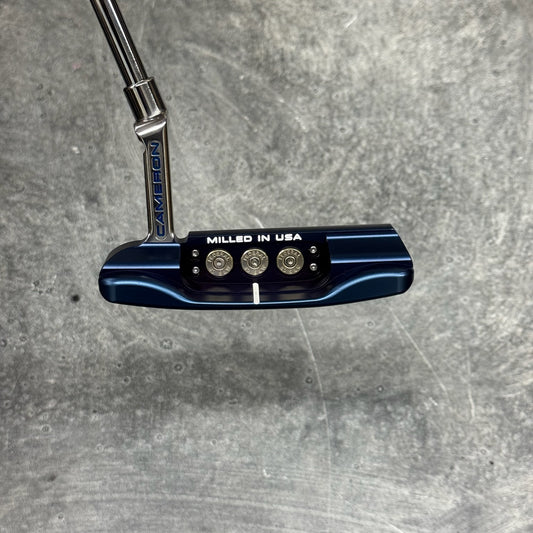 Scotty Cameron Studio Style Newport Bulletback Polished Neck (Blue PVD)
