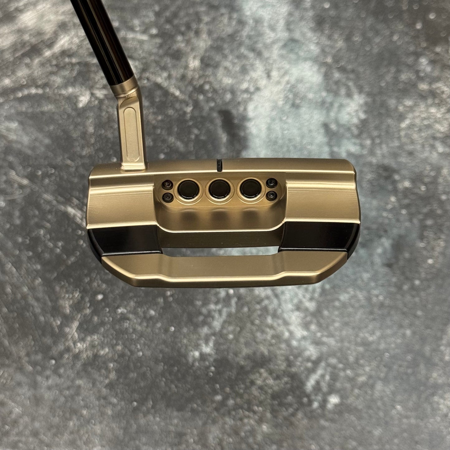 Scotty Cameron Studio Style Fastback 1.5 (Chromatic Bronze finish)