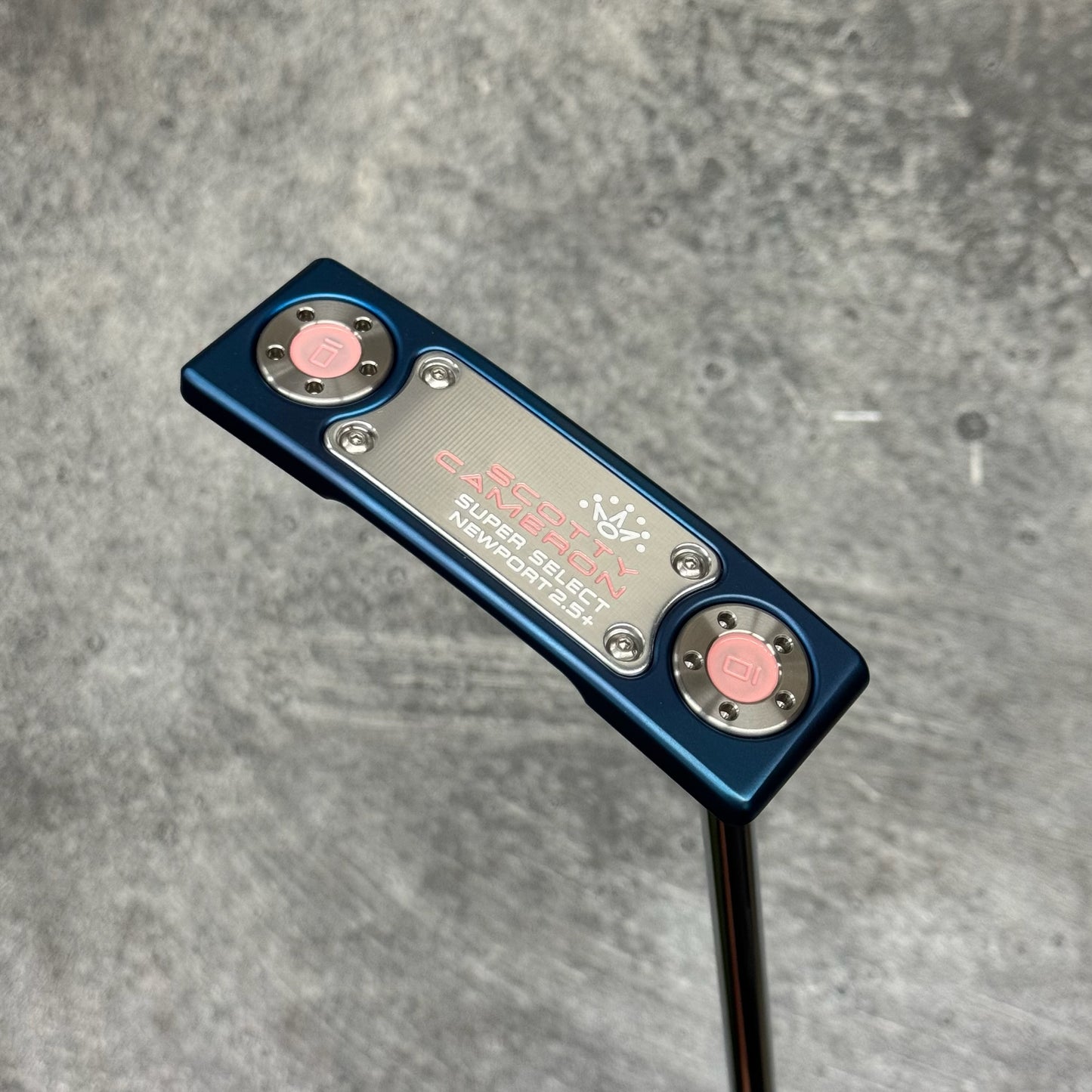 Scotty Cameron Super Select Newport 2.5+ (Blue PVD)