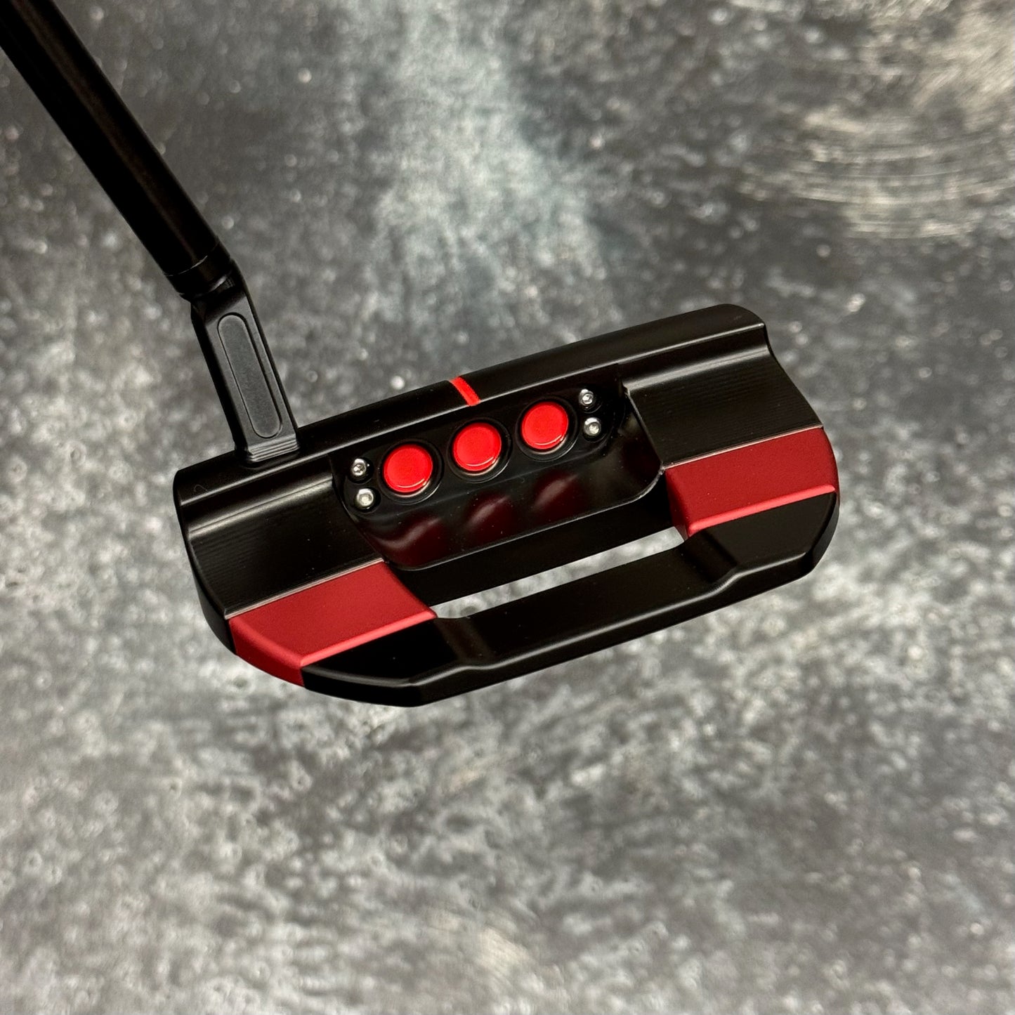 Scotty Cameron Studio Style Fastback 1.5 (Black PVD & Red Anodized)