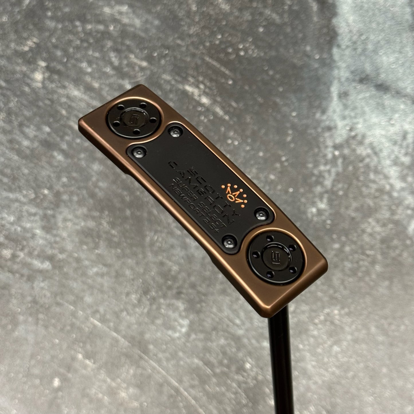 Scotty Cameron Super Select Newport 2.5+ (Antique Bronze PVD)