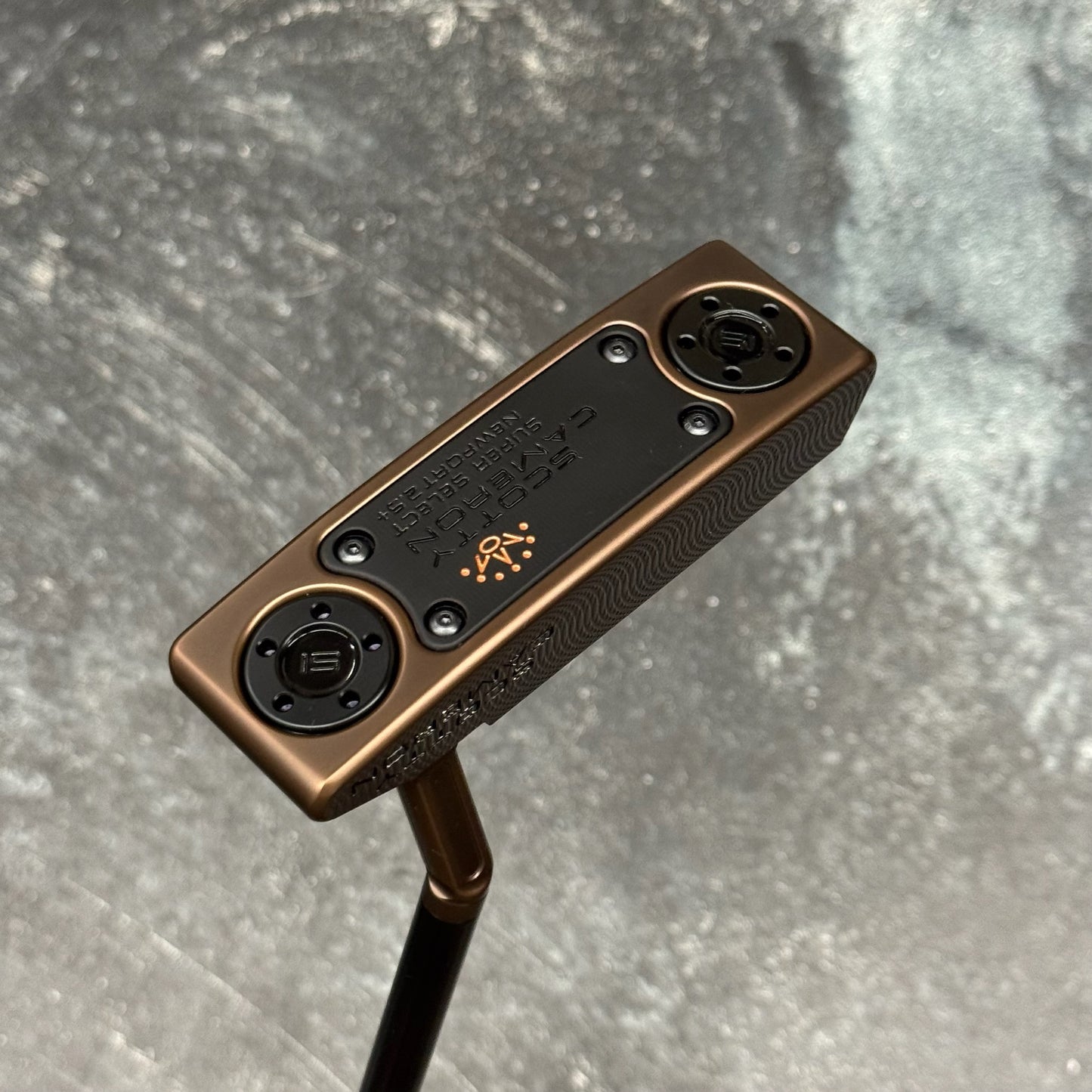 Scotty Cameron Super Select Newport 2.5+ (Antique Bronze PVD)