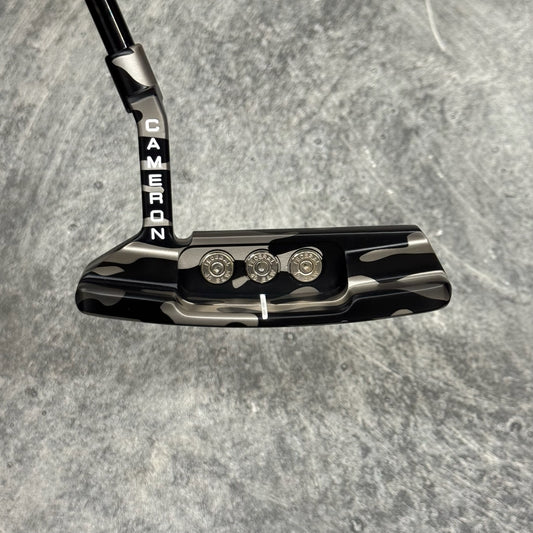 Scotty Cameron Select Newport 2 (Black Camo Bulletback)