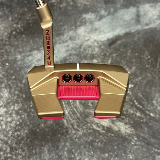 Scotty Cameron Phantom 5.2 (Chromatic Bronze/Pink Anodized)