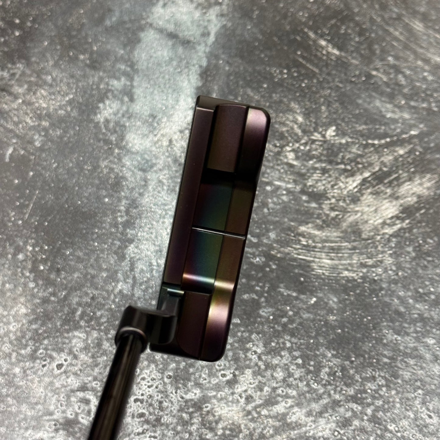 Scotty Cameron Super Select Newport+ (Black Rainbow)