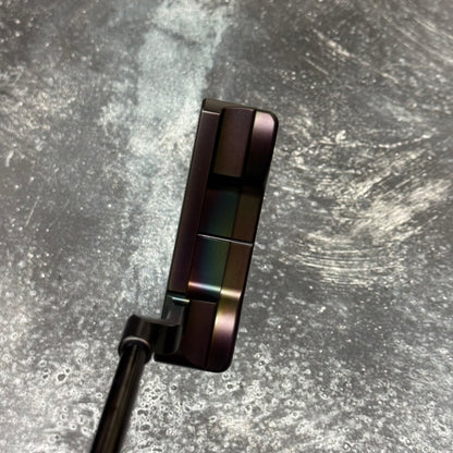 Scotty Cameron Super Select Newport+ (Black Rainbow)