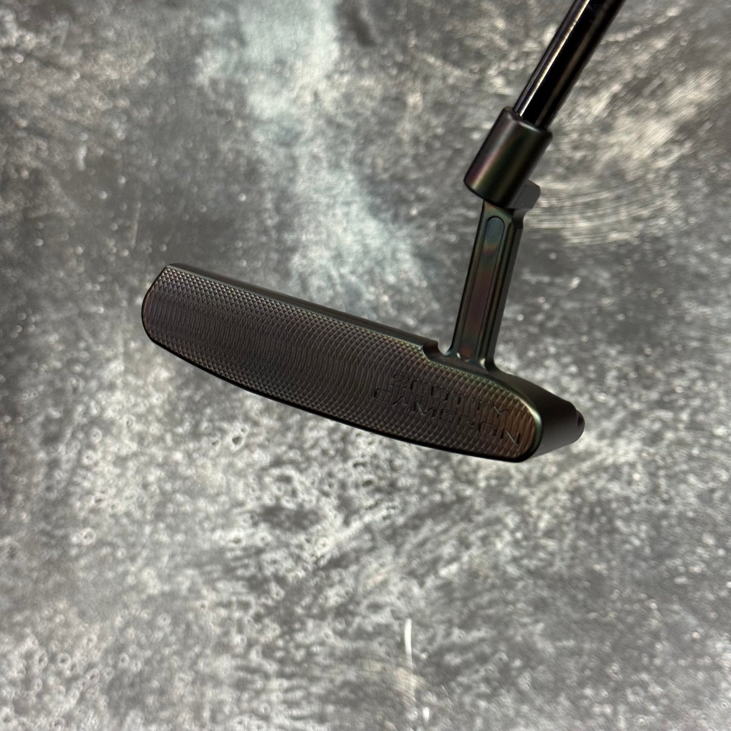 Scotty Cameron Super Select Newport+ (Black Rainbow)