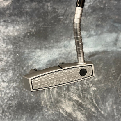 Scotty Cameron Phantom 7 Ringer Neck with Tight Milled Stainless Tour Dot Face Insert (Tour Satin)