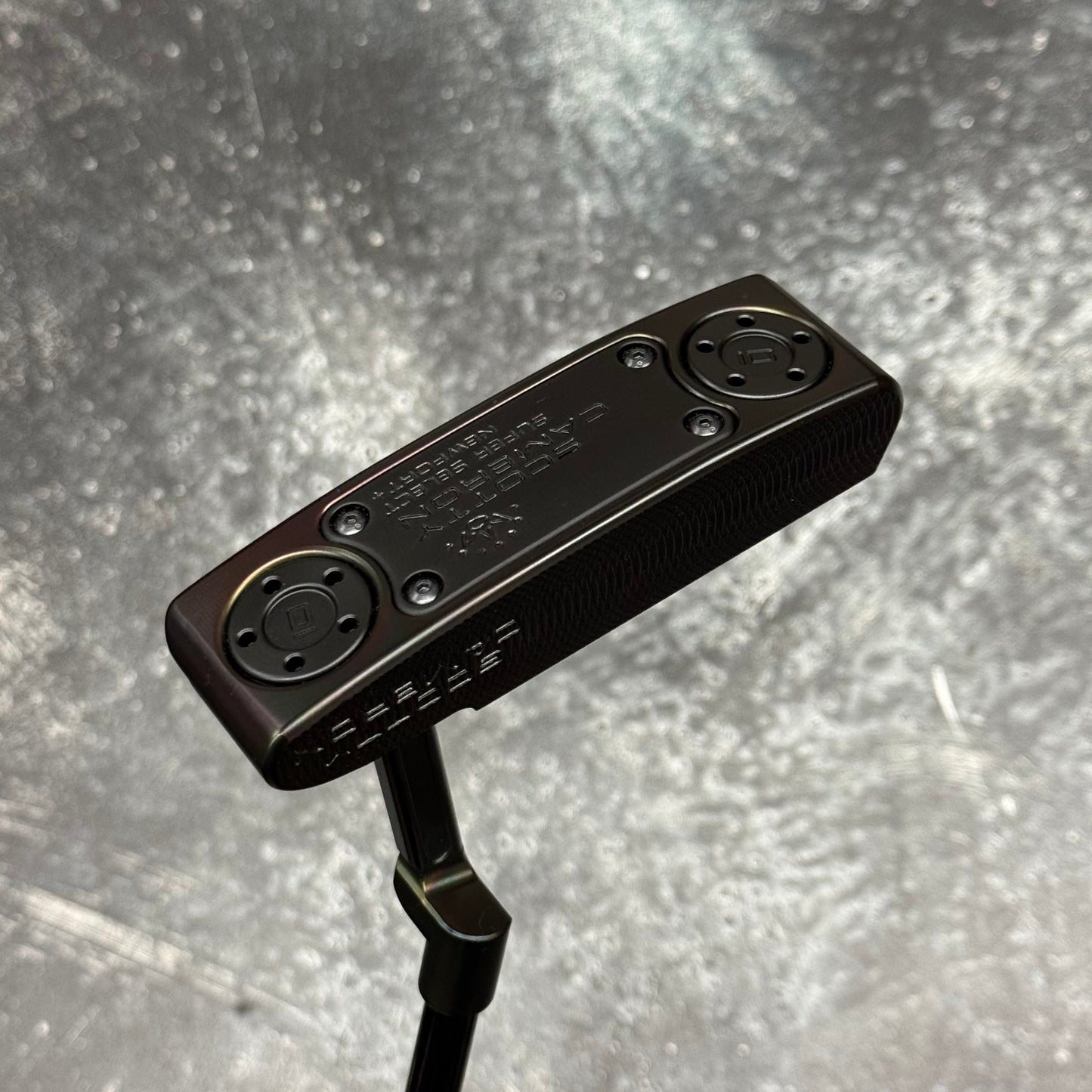 Scotty Cameron Super Select Newport+ (Black Rainbow)