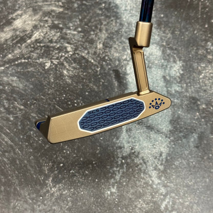 Scotty Cameron Studio Style Squareback 2 (Chromatic Bronze finish)