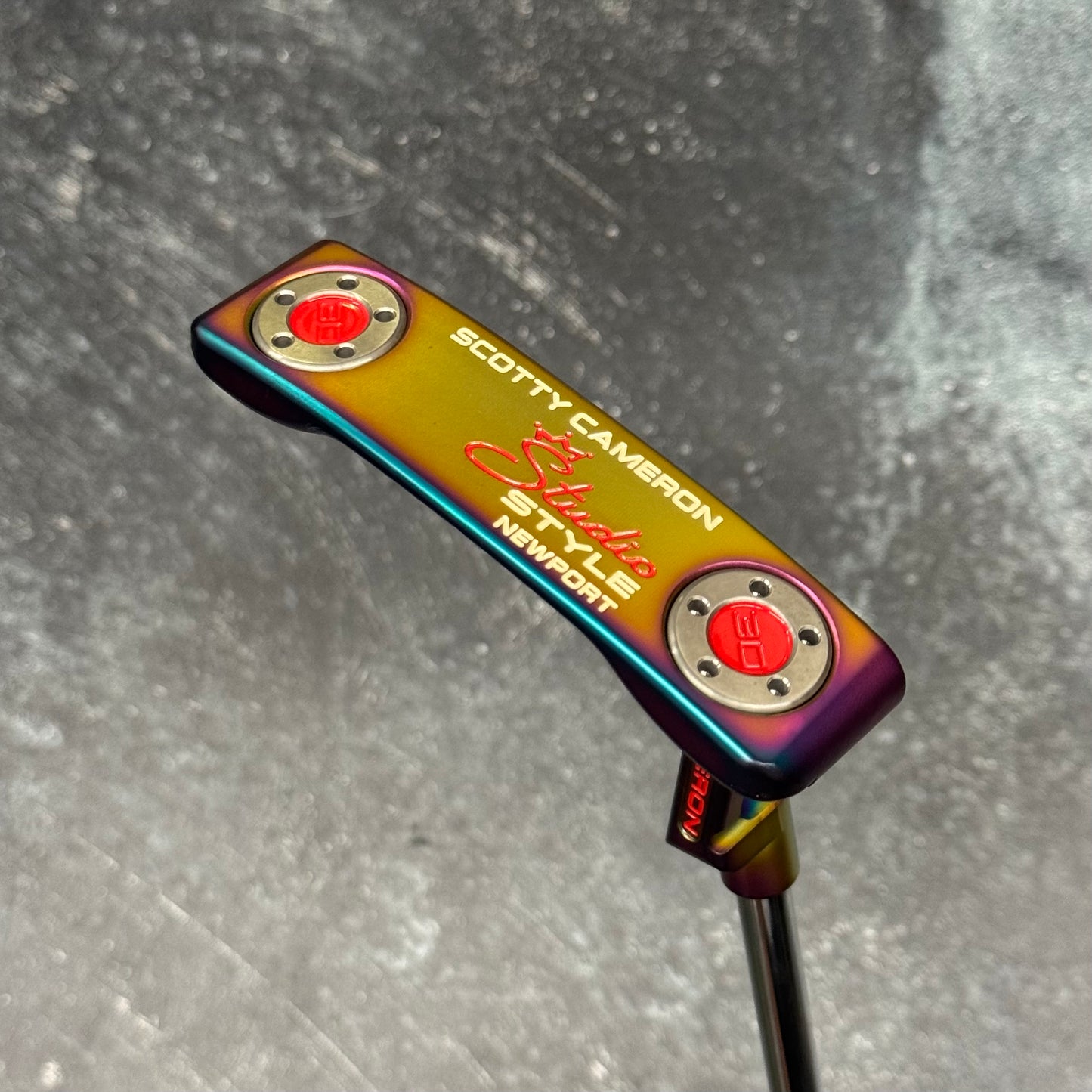Scotty Cameron Studio Style Newport (Crazy Rainbow PVD)