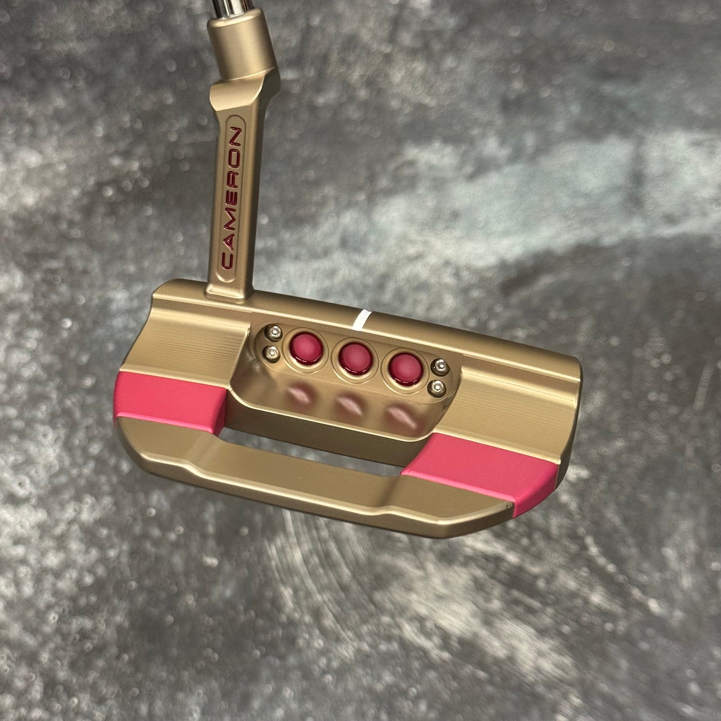 Scotty Cameron Studio Style Fastback 2 (Chromatic Bronze/Pink Anodized)
