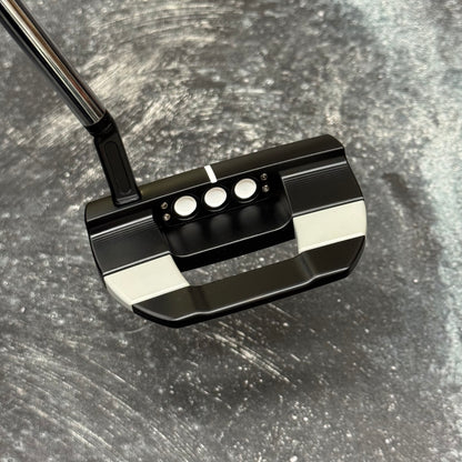 Scotty Cameron Studio Style Fastback 1.5 Black PVD Finish