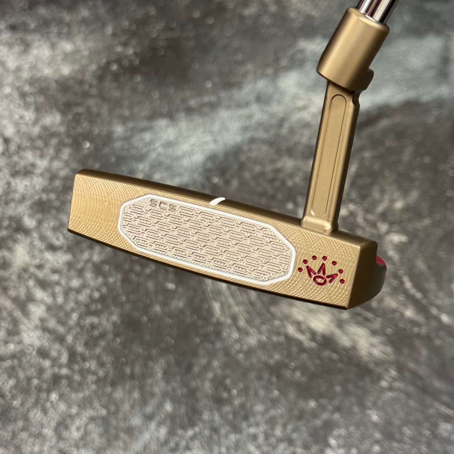 Scotty Cameron Studio Style Fastback 2 (Chromatic Bronze/Pink Anodized)