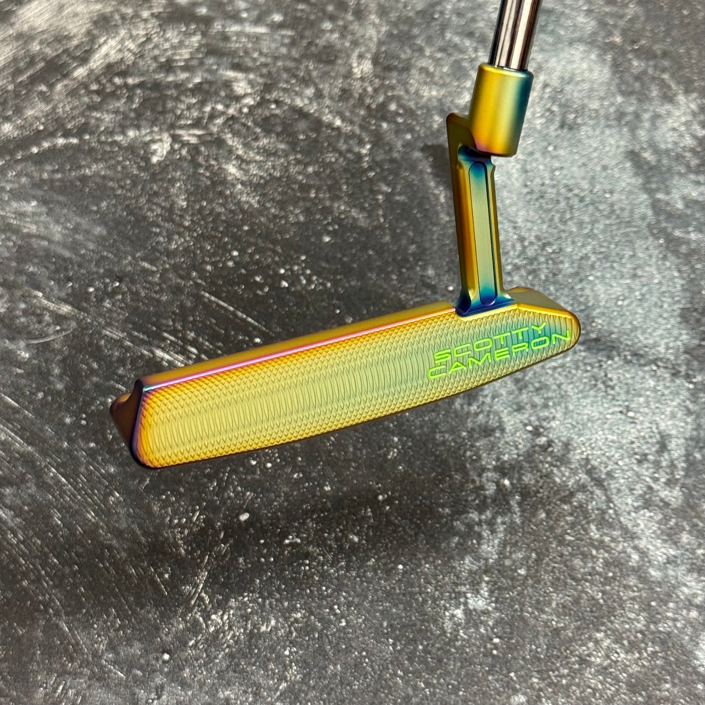 Scotty Cameron Super Select Newport 2 Drip (Crazy Rainbow PVD)