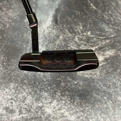 Scotty Cameron Super Select Newport+ (Black Rainbow)