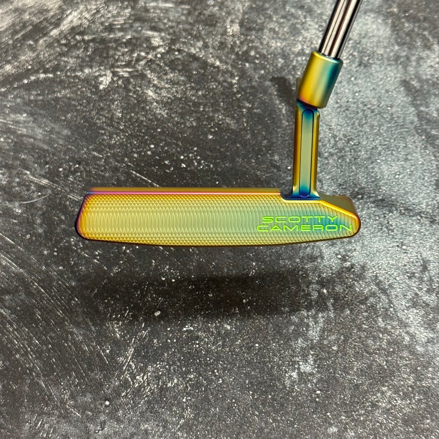 Scotty Cameron Super Select Newport 2 Drip (Crazy Rainbow PVD)