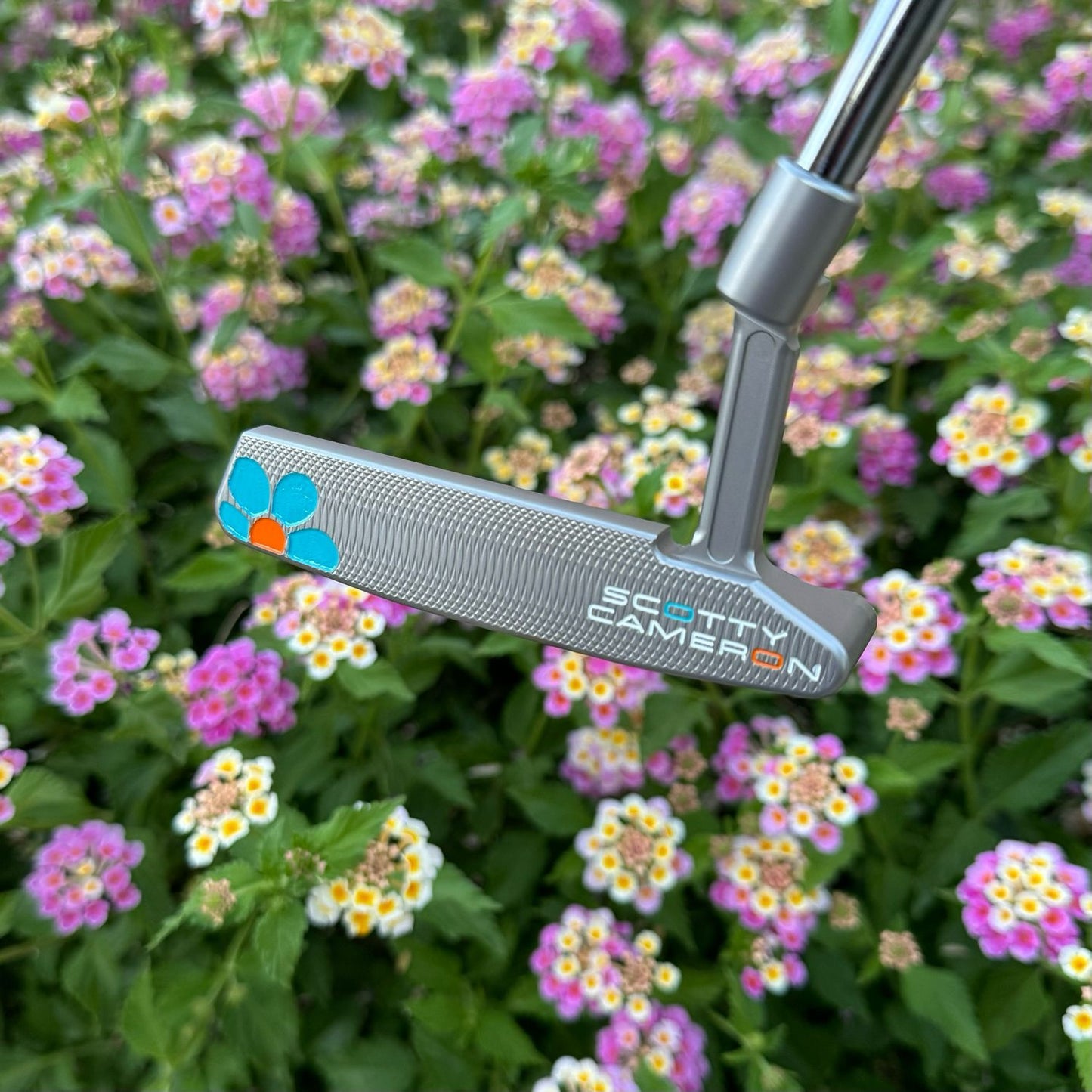 Scotty Cameron Super Select Newport 2 (Flowers)