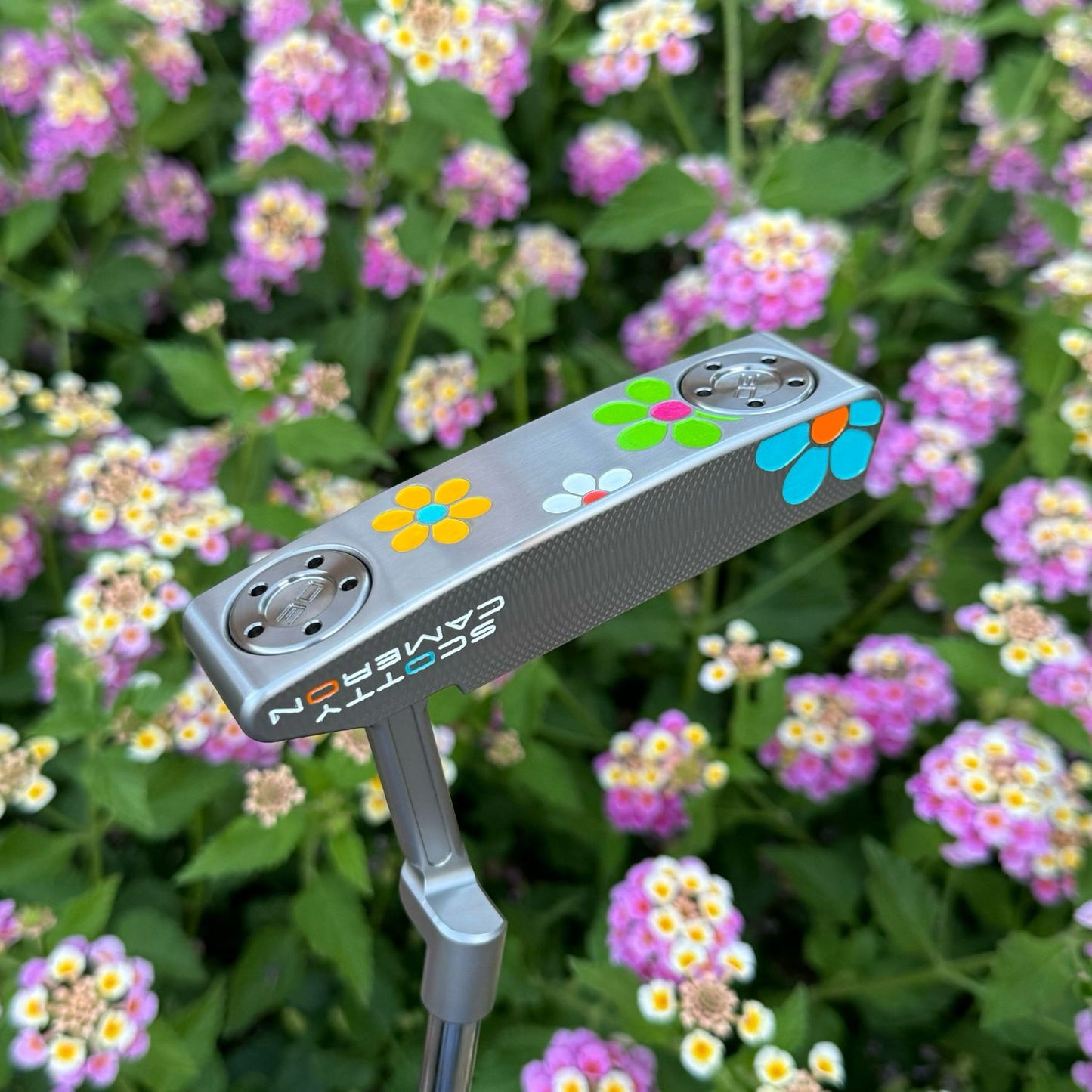 Scotty Cameron Super Select Newport 2 (Flowers)
