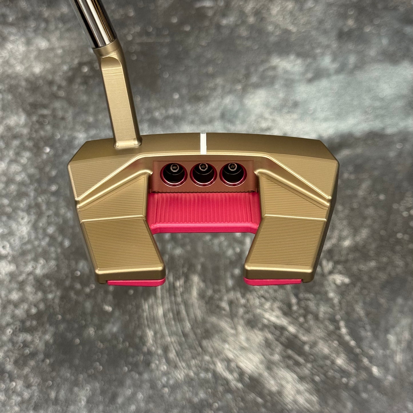 Scotty Cameron Phantom 5.5 (Chromatic Bronze/Pink Anodized)
