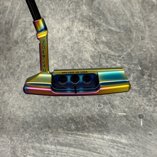 Scotty Cameron Super Select Newport 2 (Crazy Rainbow)
