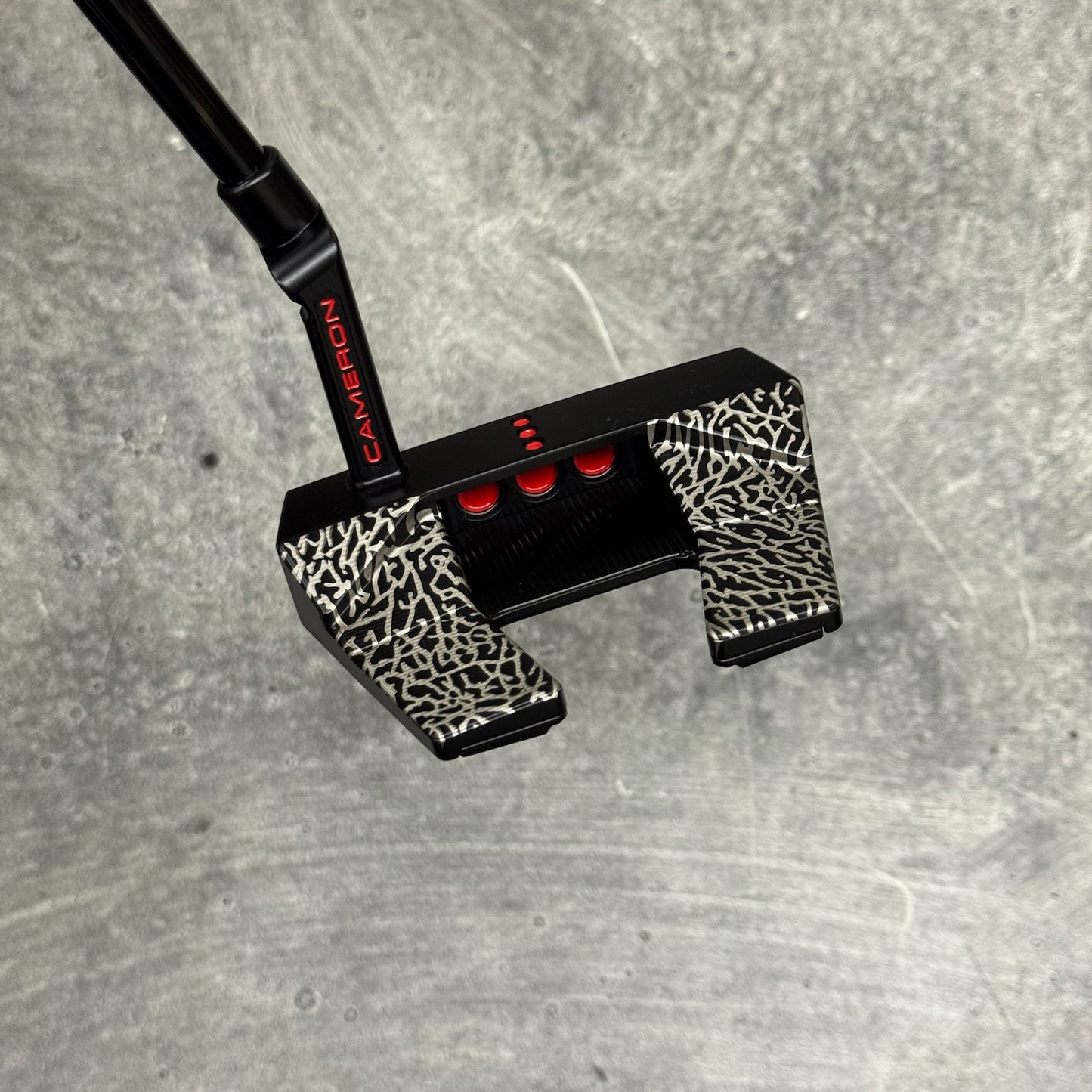 Scotty Cameron Phantom 5.2 (Black PVD) Elephant Print