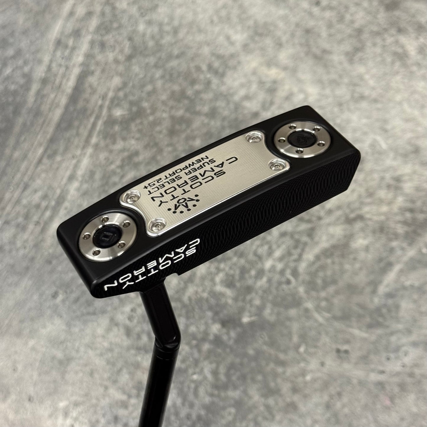 Scotty Cameron Super Select Newport 2.5+ (Black PVD)