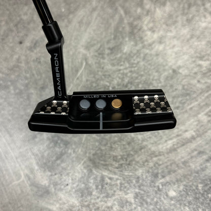 Scotty Cameron Super Select Newport 2+ Skull & Crossbones