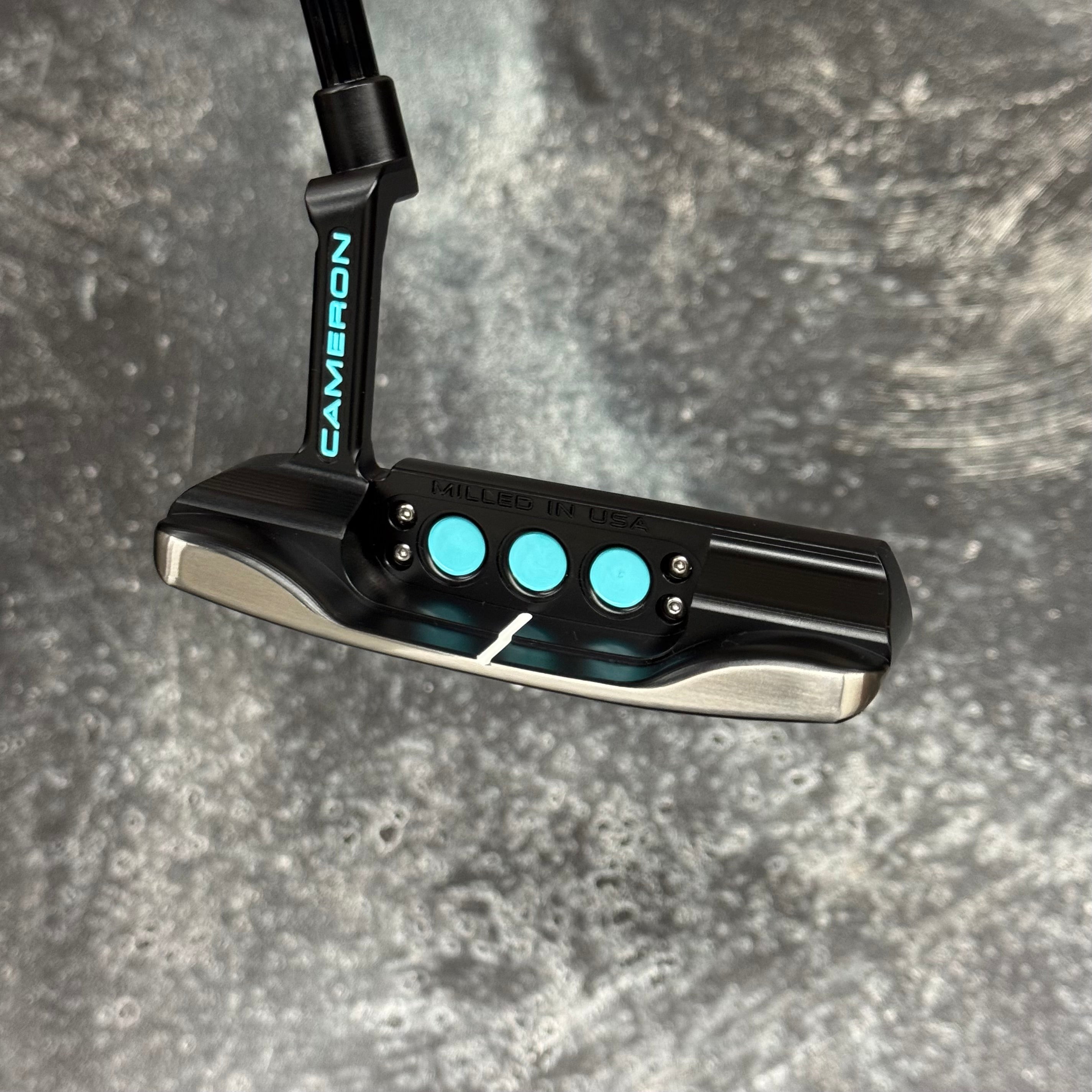 Scotty Cameron Studio Style Newport (Tellurium Copper Face Insert