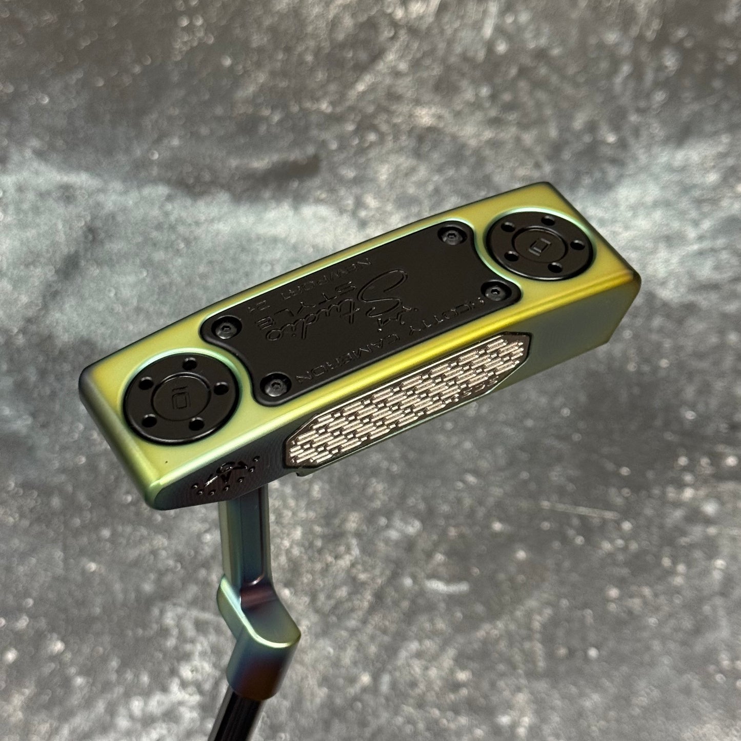 Scotty Cameron Studio Style Newport 2+ (Crazy Rainbow PVD)