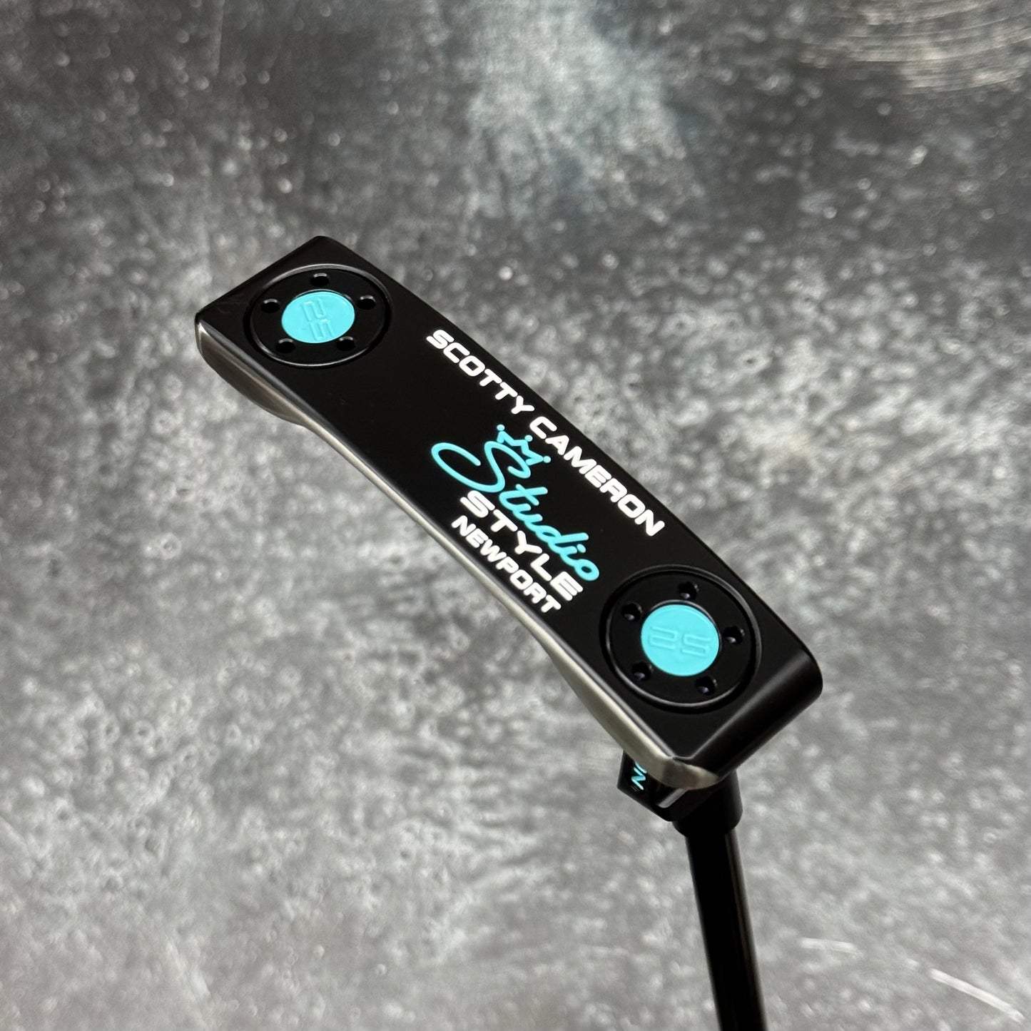 Scotty Cameron Studio Style Newport (Tellurium Copper Face Insert)