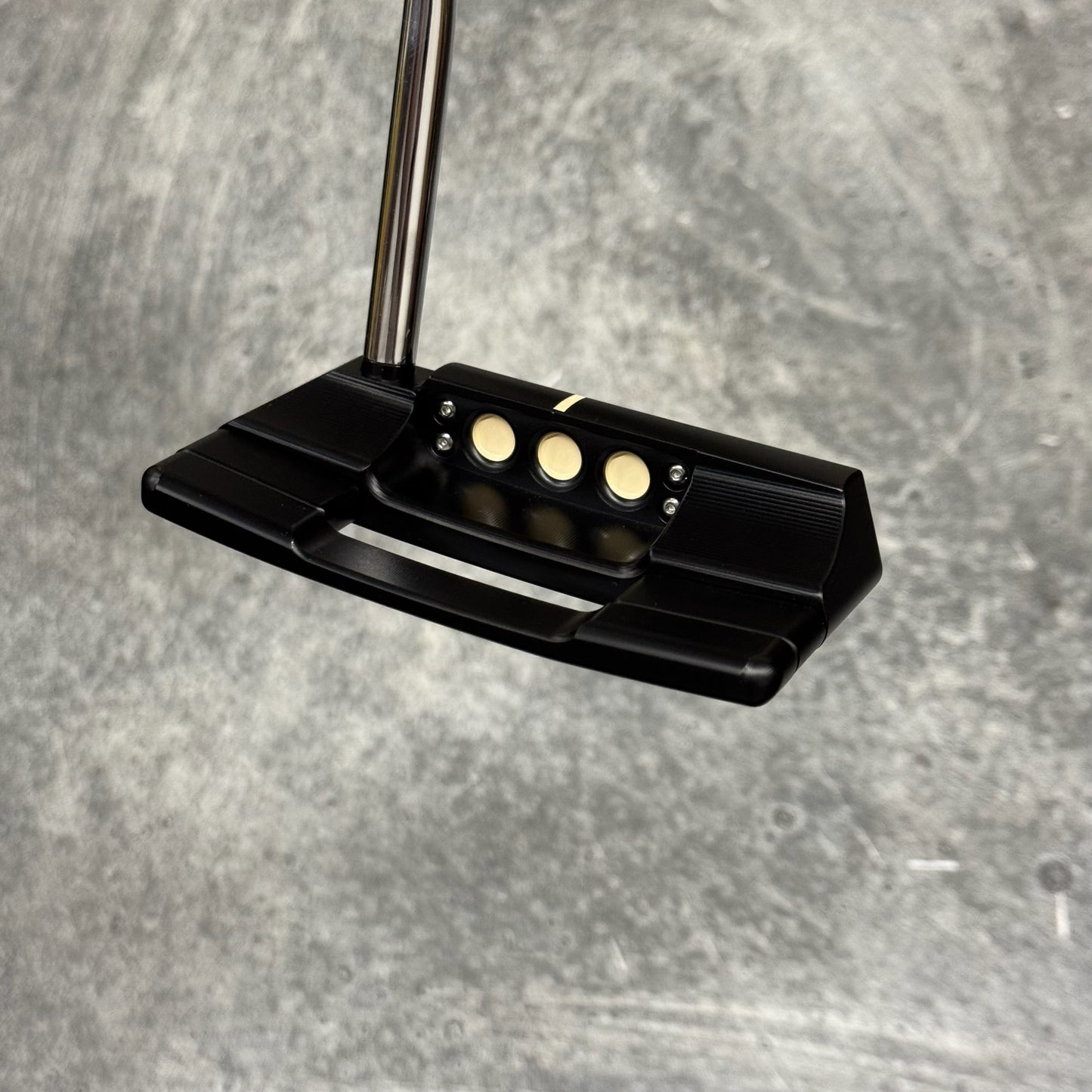 Scotty Cameron Studio Style Squareback (Black PVD)