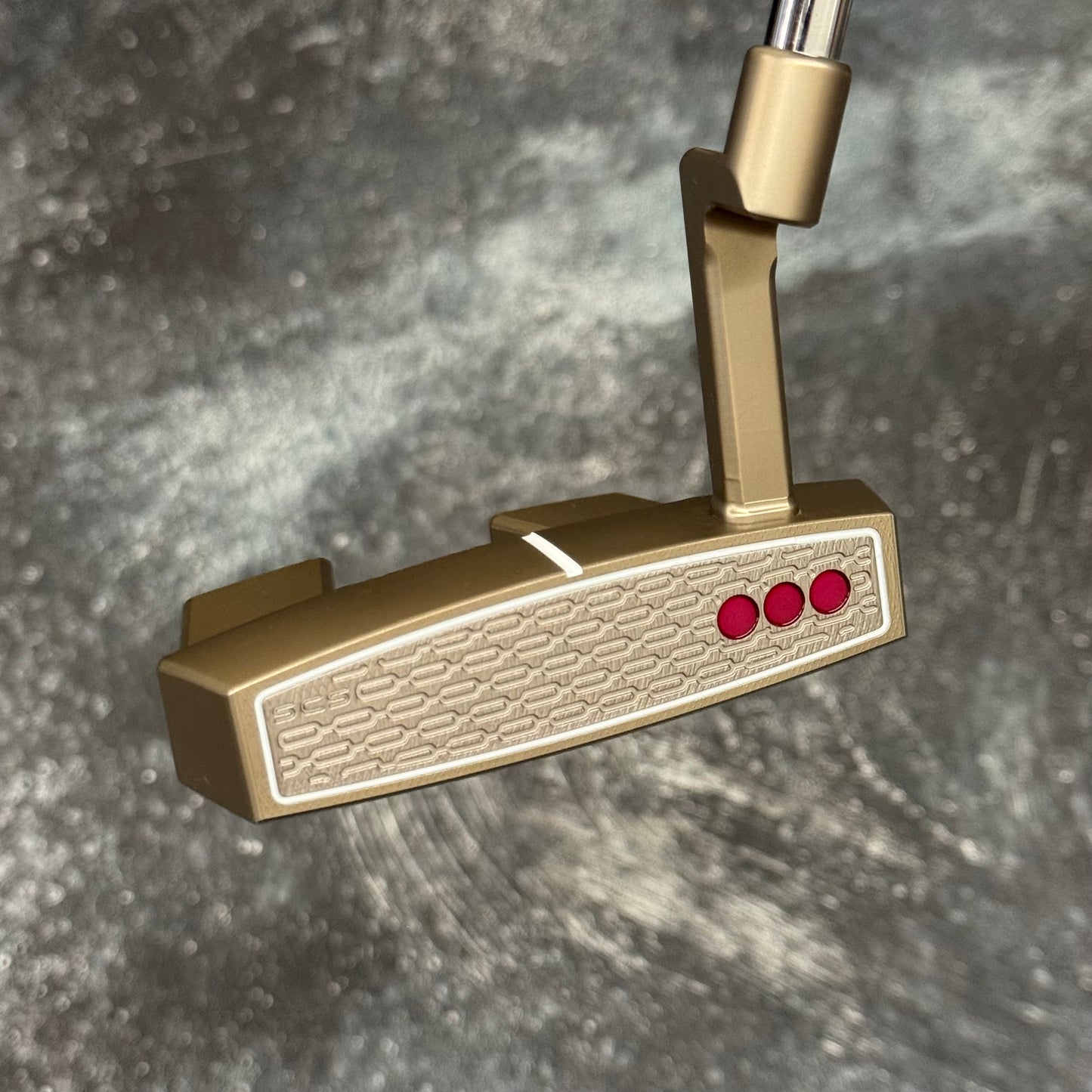 Scotty Cameron Phantom 5.2 (Chromatic Bronze/Pink Anodized)
