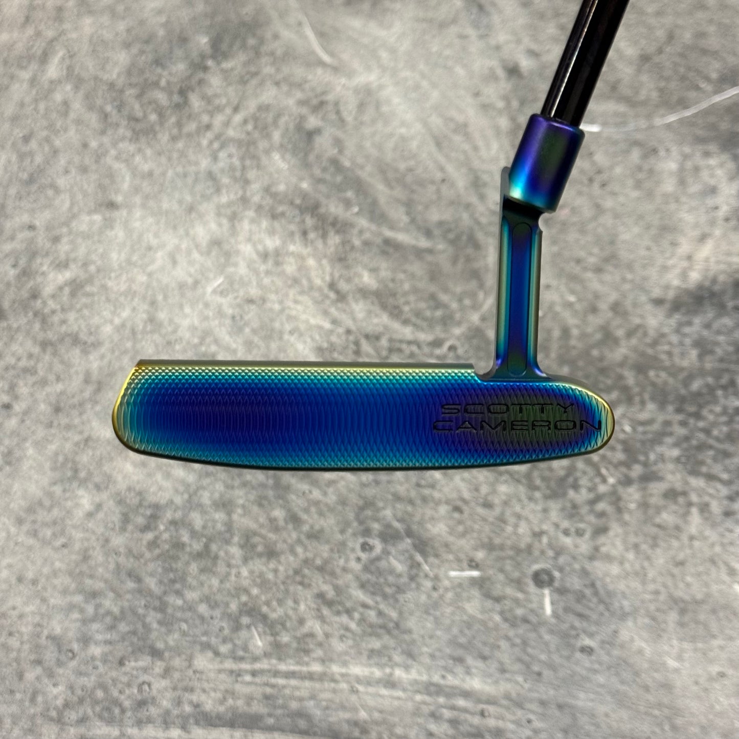 Scotty Cameron Super Select Newport (Crazy Rainbow)