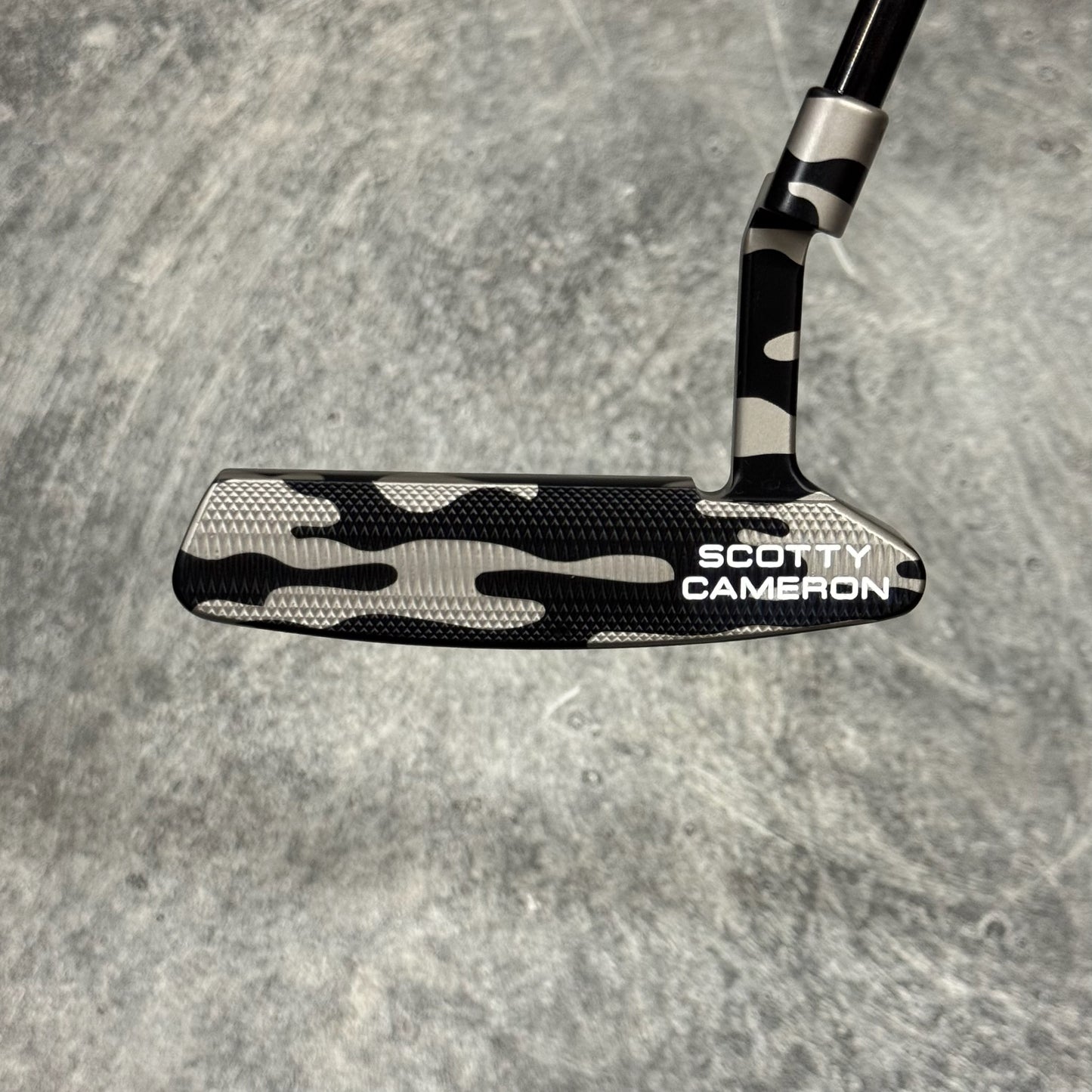 Scotty Cameron Select Newport 2 (Black Camo Bulletback)
