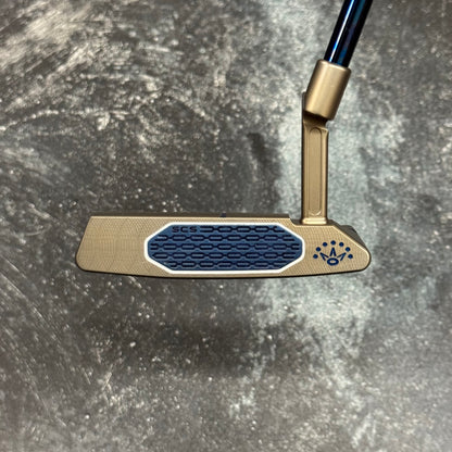 Scotty Cameron Studio Style Squareback 2 (Chromatic Bronze finish)