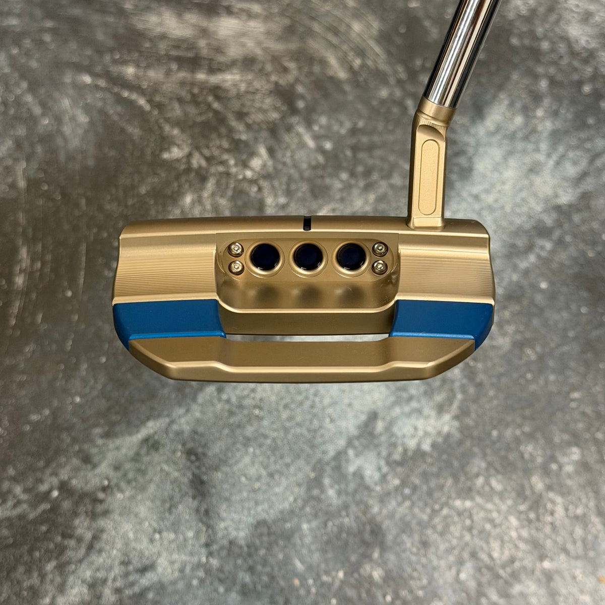 Left Handed Scotty Cameron Studio Style Fastback 1.5 (Chromatic Bronze/Blue Anodized)