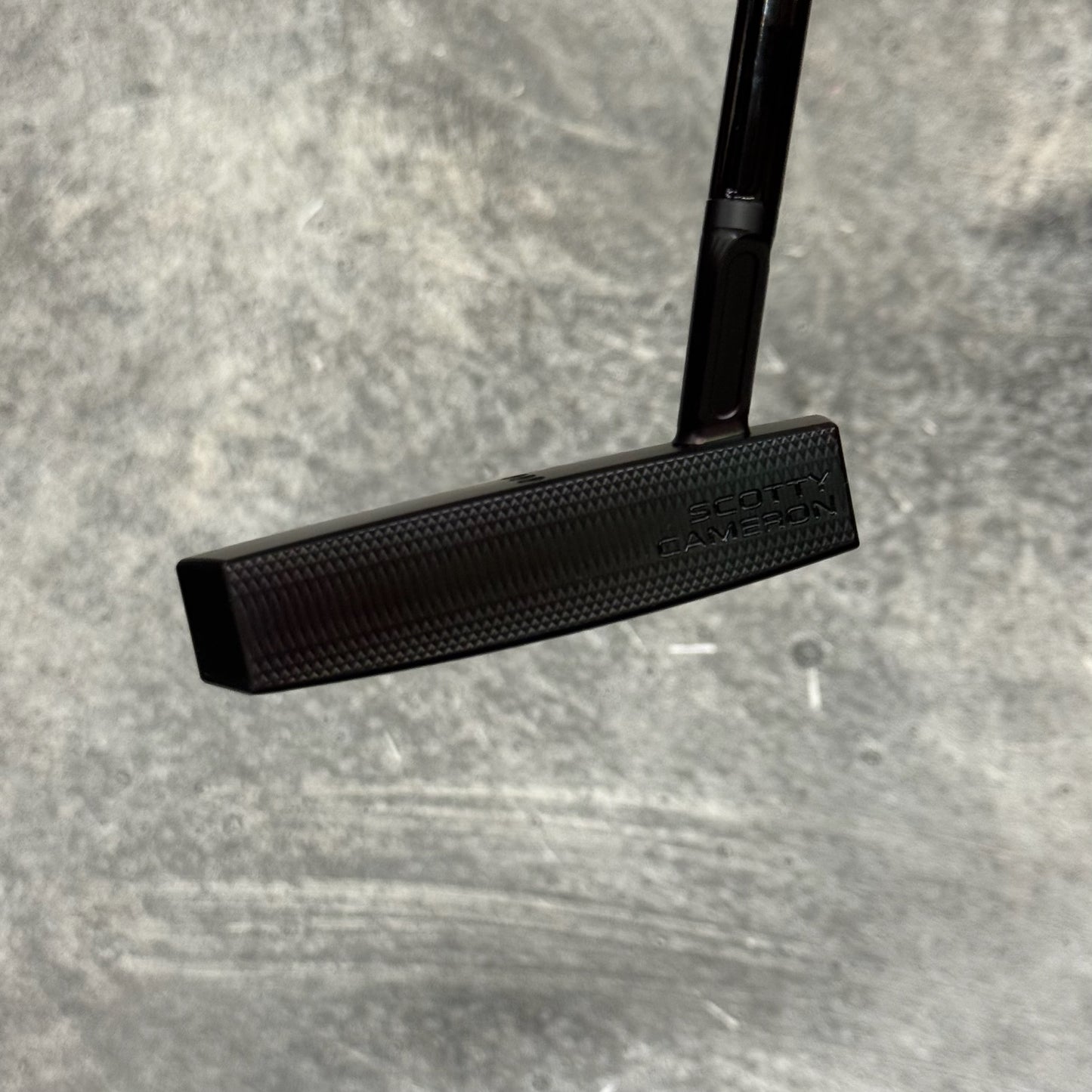 Scotty Cameron Phantom 5.5 (Black Rainbow) Black Paint fill