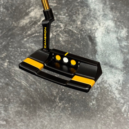 Scotty Cameron Studio Style Squareback 2 (Happy Gilmore Theme)