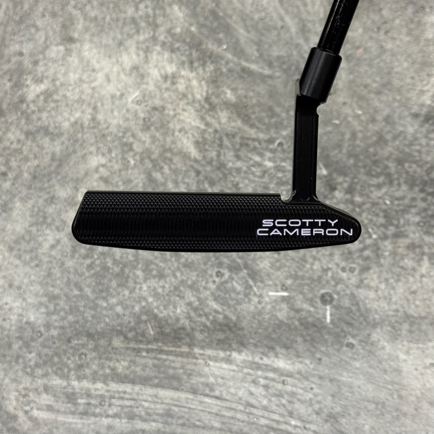 Scotty Cameron Super Select Newport 2 (Black PVD) Purple Drip Print