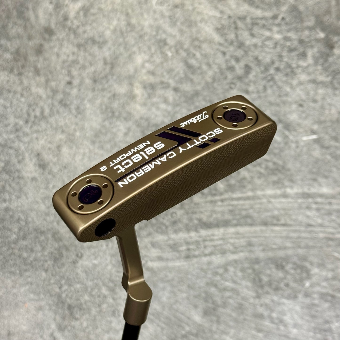 Scotty Cameron Select Newport 2 (Chromatic Bronze Tour Dot)
